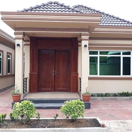 Serei Saophoan Villa Homestay 시소폰 외부 사진