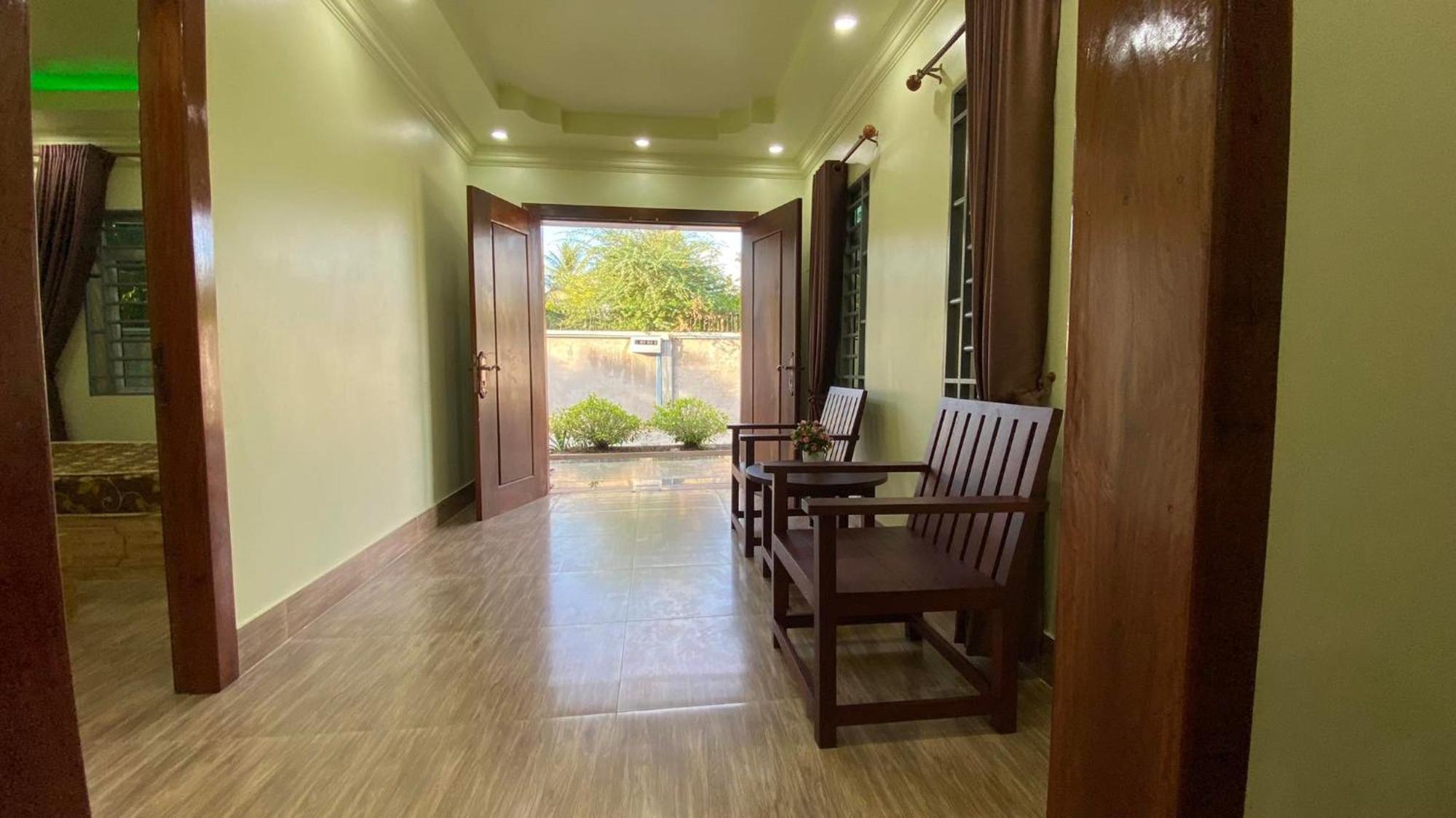Serei Saophoan Villa Homestay 시소폰 외부 사진